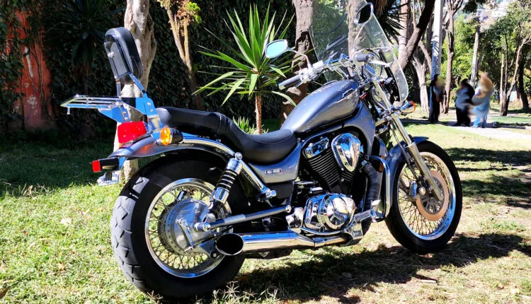 2005_Suzuki_S50_01