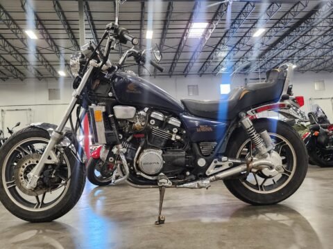 1982 HONDA VF750C MAGNA