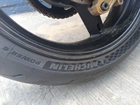 2004 SUZUKI GSX-R600K4_04