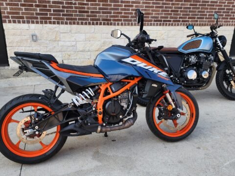 2024 KTM Duke 390 2024 KTM Duke 390