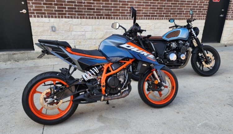 2024 KTM Duke 390 2024 KTM Duke 390