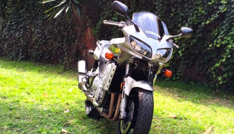2002 Yamaha FZ1 Fazer 1000 2002 Yamaha FZ1 Fazer 1000